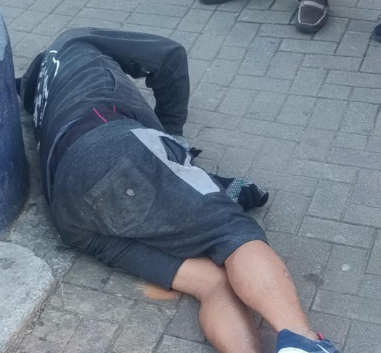 Morador de rua convulsiona em Franco da Rocha e aguarda 20 minutos por socorro